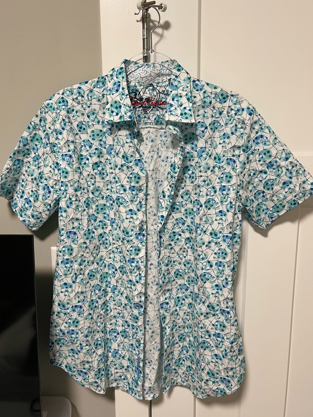 Robert Graham Clarkston Skull Print Short Sleeve Button Down Top NWOT